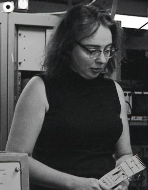 Marie_Tharp_working_with_fathometer_record