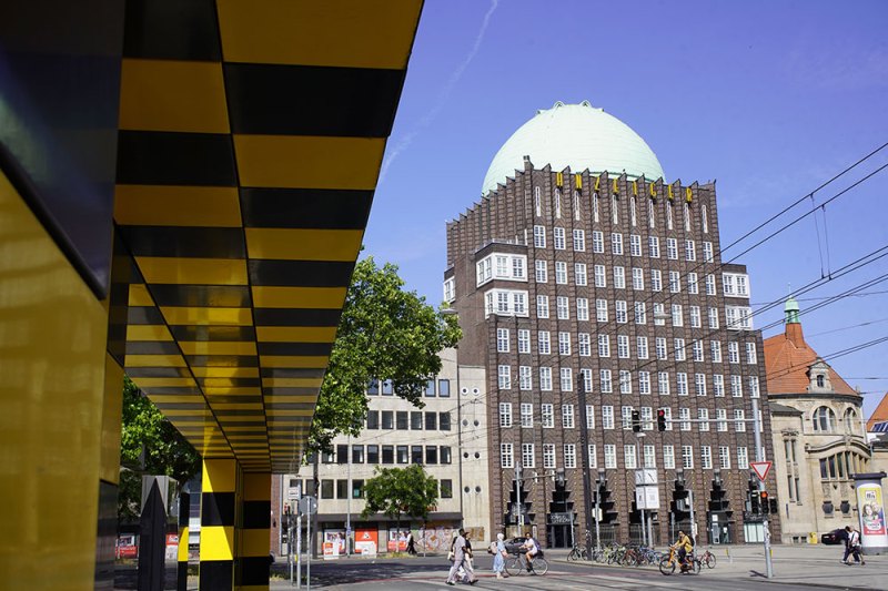 The Anzeigerhochhaus (advertising tower) with its copper-clad do