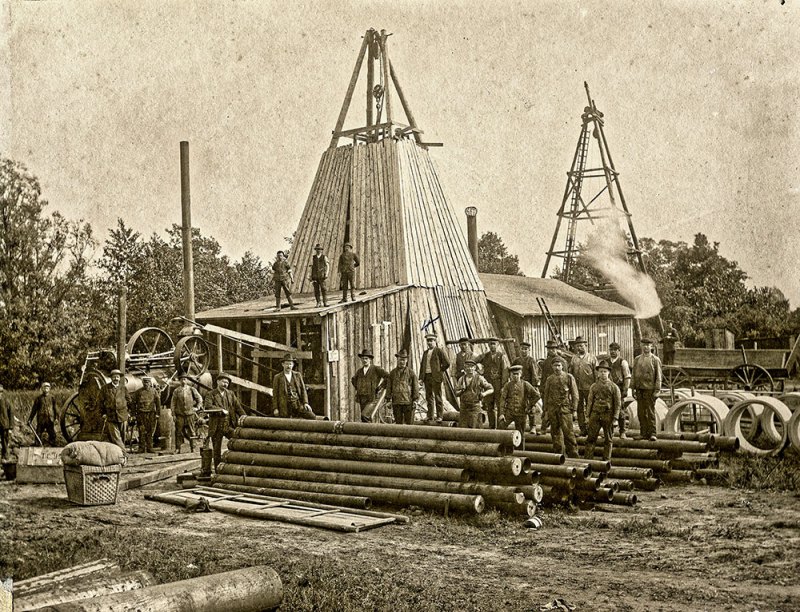 Oil-Rig-on-the-Tar-Pit-Area-c.-1904